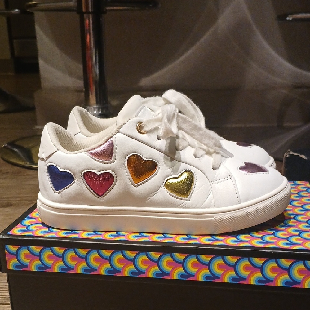 Kurt Geiger Mini Lane Love Sneakers with Heart Accents - Picture 3 of 6